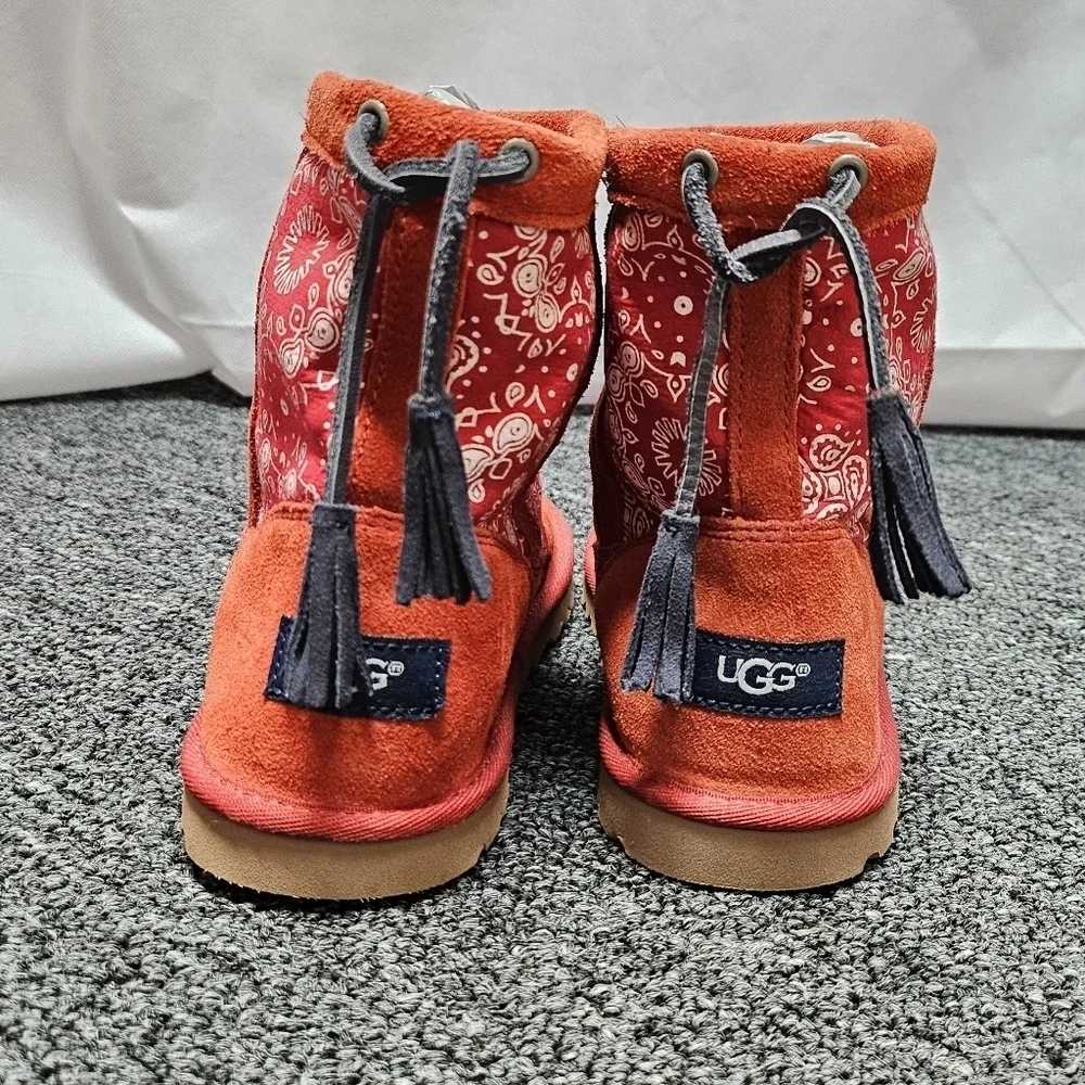 UGG bandana pattern